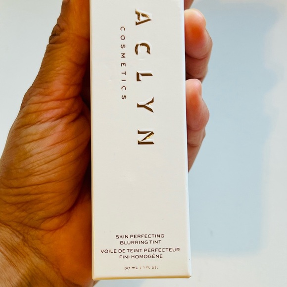 JACLYN COSMETICS Skin Perfecting Blurring Tint RICH NIB - Picture 3 of 4